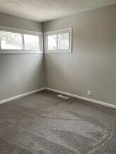 1100 Riverton Dr in West Lafayette, IN - Foto de edificio - Building Photo