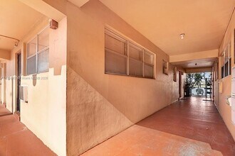 19000 NE 3rd Ct in Miami, FL - Building Photo - Building Photo