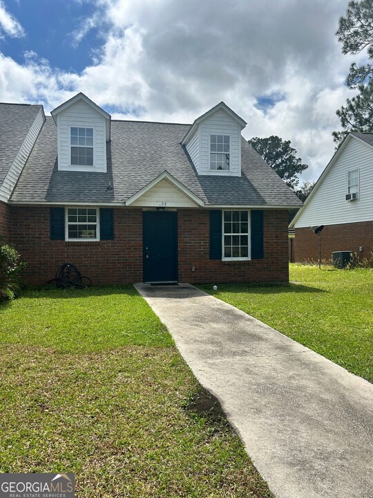 223 Madison Ave in St. Marys, GA - Building Photo