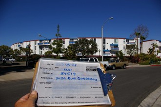 Pacific Isle Condominiums in San Diego, CA - Building Photo - Other