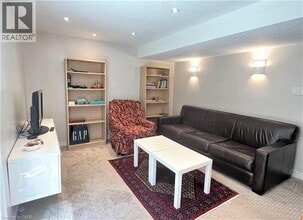 381 Vogel Pl in Waterloo, ON - Building Photo - Building Photo