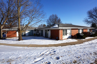 Park View Senior Apartments in Indianola, IA - Building Photo - Building Photo