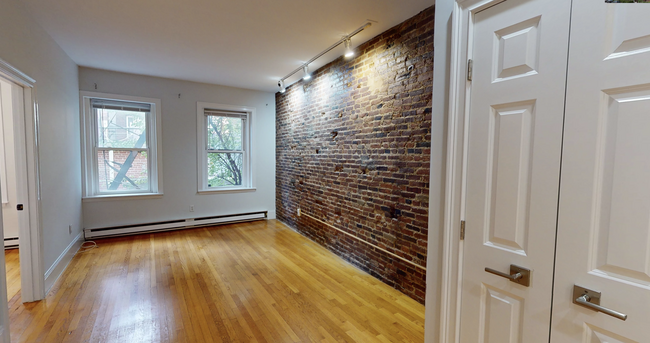 88A West Cedar St, Unit 2 in Boston, MA - Building Photo - Building Photo