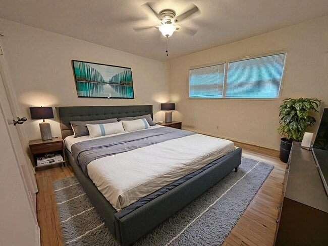 1532 S Bundy Dr in Los Angeles, CA - Building Photo - Building Photo