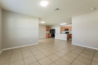 1005 SW 12th Ave in Cape Coral, FL - Building Photo - Building Photo