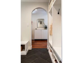 12807 Milbank St in Los Angeles, CA - Foto de edificio - Building Photo