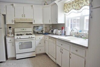 204 Neptune Pl in Sea Girt, NJ - Building Photo - Building Photo