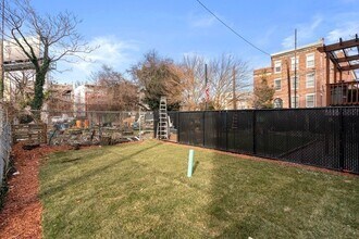 134 Chelsea St in Boston, MA - Building Photo - Building Photo