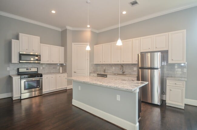 property at 4609 Nett St