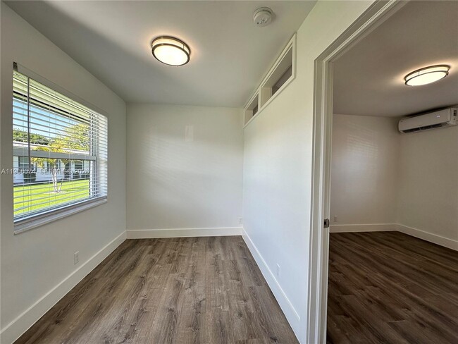 2309 Madison St in Hollywood, FL - Building Photo - Building Photo