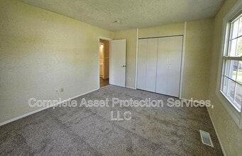 412 Nantucket Rd in Valparaiso, IN - Building Photo - Building Photo