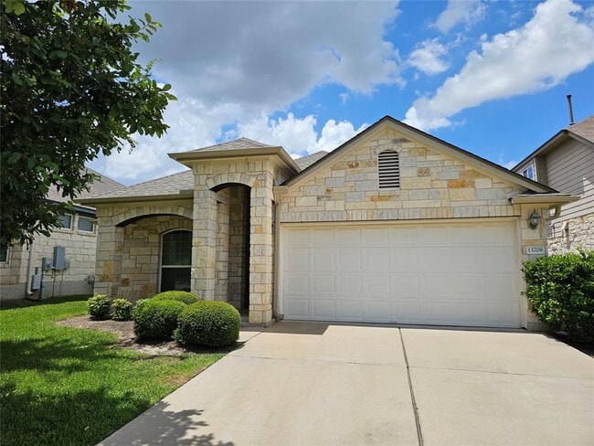 13708 Loleta Way in Austin, TX - Foto de edificio - Building Photo
