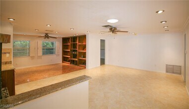 1525 Covington Cir E in Ft. Myers, FL - Building Photo - Building Photo