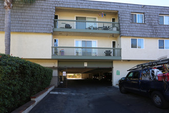 Grandview Apartments in Encinitas, CA - Building Photo - Building Photo