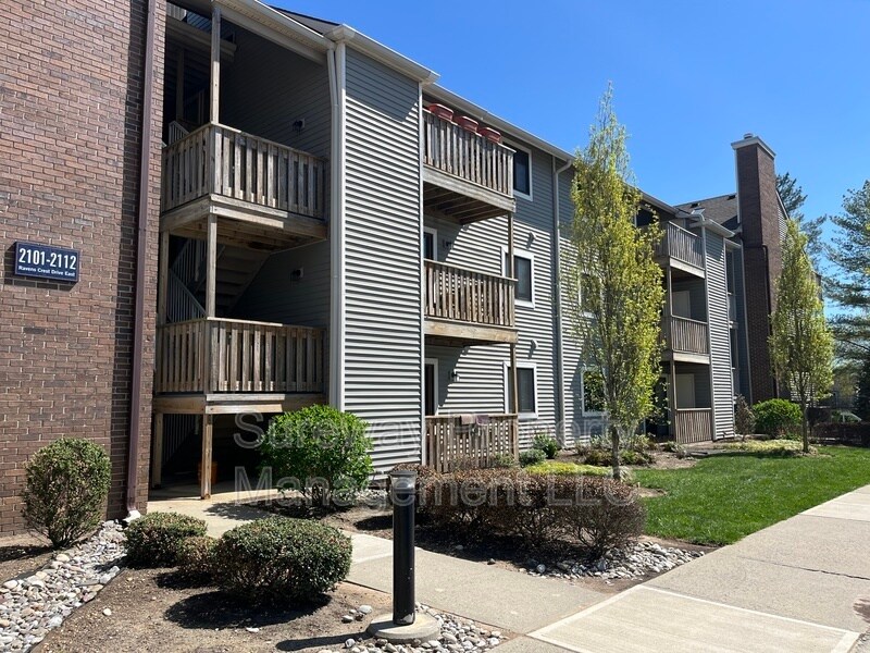 2109 Ravens Crest Dr in Plainsboro, NJ - Building Photo