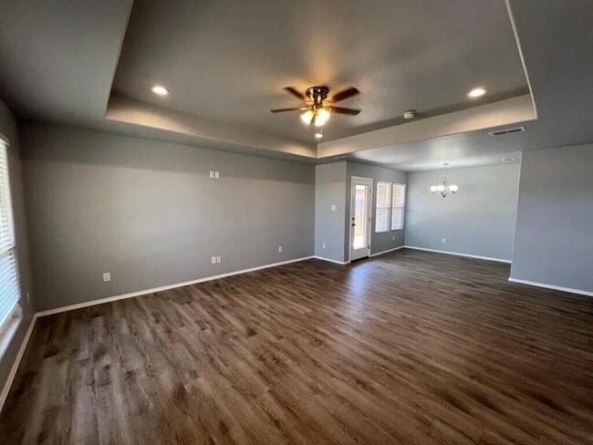 8420 11th St in Lubbock, TX - Building Photo - Building Photo