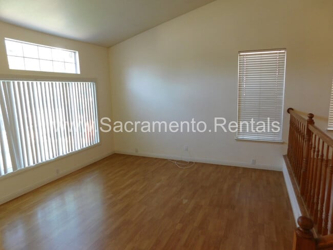 8435 Amrita Ct in Sacramento, CA - Building Photo - Building Photo