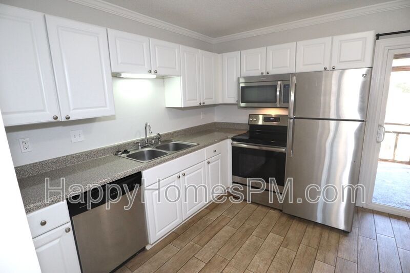 1721 Boone Hall Dr in Charleston, SC - Building Photo