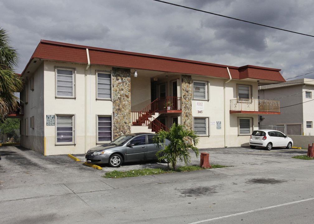 Perez Apartments in Hialeah, FL - Building Photo