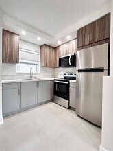 1301 N 12th Ct in Hollywood, FL - Building Photo - Building Photo