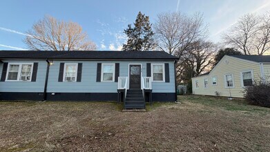 203 W Washington Ave, Unit B in Bessemer City, NC - Building Photo - Building Photo