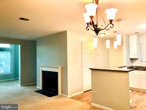 2804 Lee Oaks Pl in Falls Church, VA - Building Photo - Building Photo