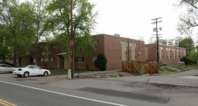 La Ronja Apartments in Lakewood, CO - Building Photo - Building Photo