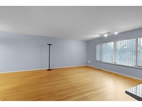 13786 Grosvenor Rd in Surrey, BC - Building Photo - Building Photo