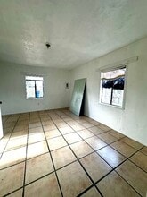 1711 1/2 Agua Fria St in Santa Fe, NM - Building Photo - Building Photo