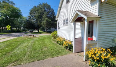 9 Lapointe St in Winooski, VT - Building Photo - Building Photo