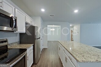 247 Western Red Cedar Dr in Springfield, GA - Building Photo - Building Photo