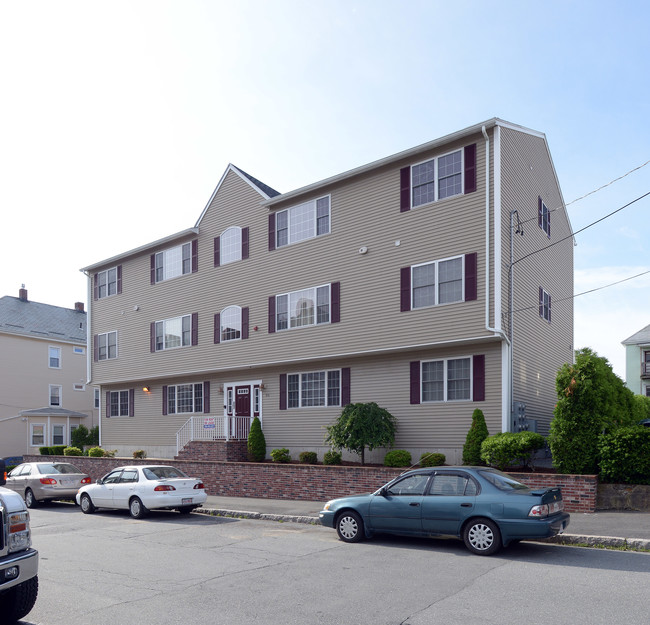 114 Davis St in New Bedford, MA - Foto de edificio - Building Photo