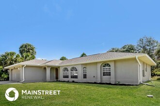 2810 Beloit Terrace in North Port, FL - Building Photo - Building Photo