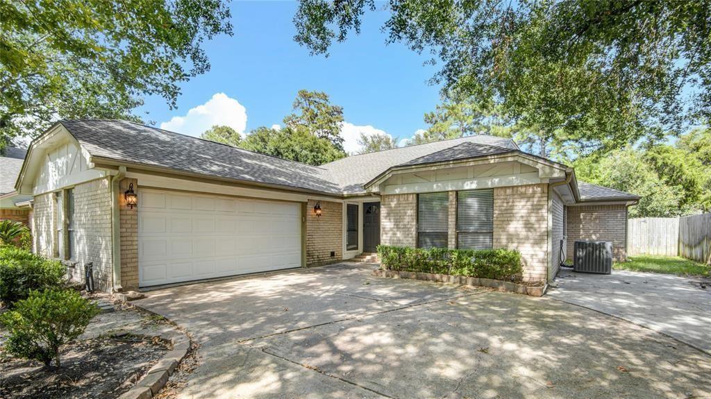 15530 Lago Villa Dr in Tomball, TX - Building Photo