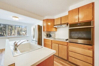 250 Hudson Rd in Sudbury, MA - Building Photo - Building Photo