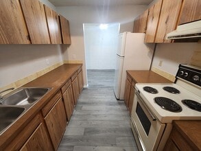 7 Park Ln Dr in Strathmore, AB - Building Photo - Building Photo