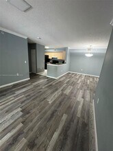 2427 Centergate Dr in Miramar, FL - Building Photo - Building Photo