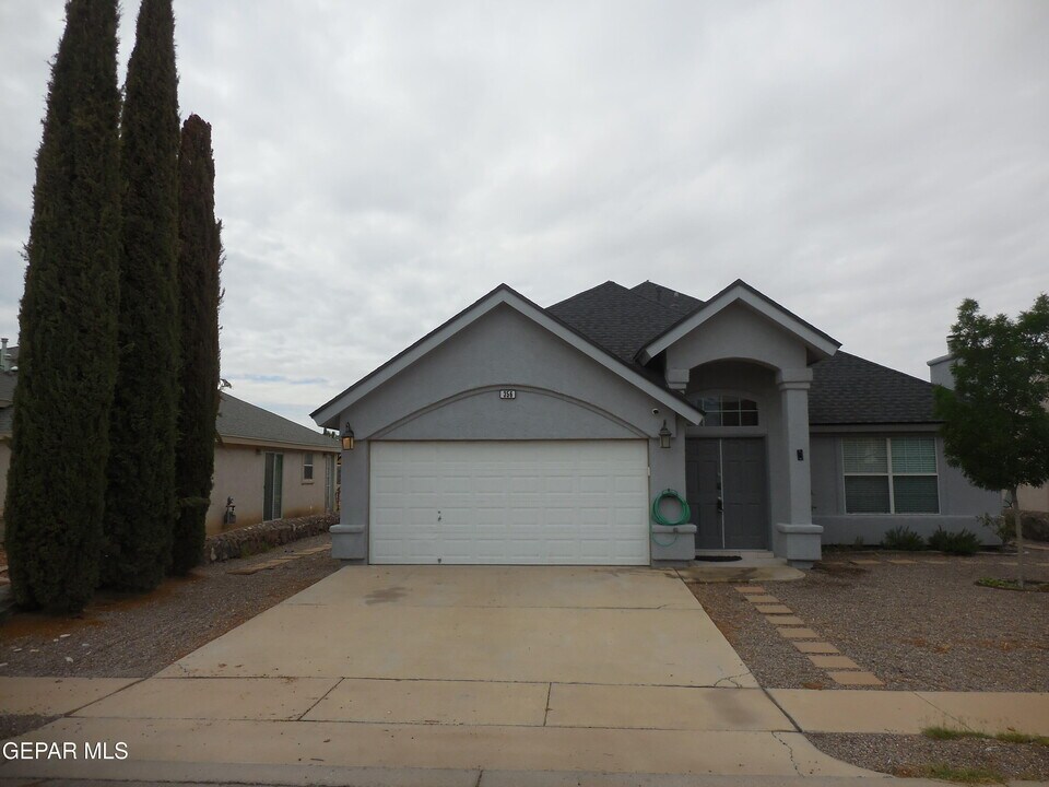 356 Jardin Bello Ave in El Paso, TX - Foto de edificio