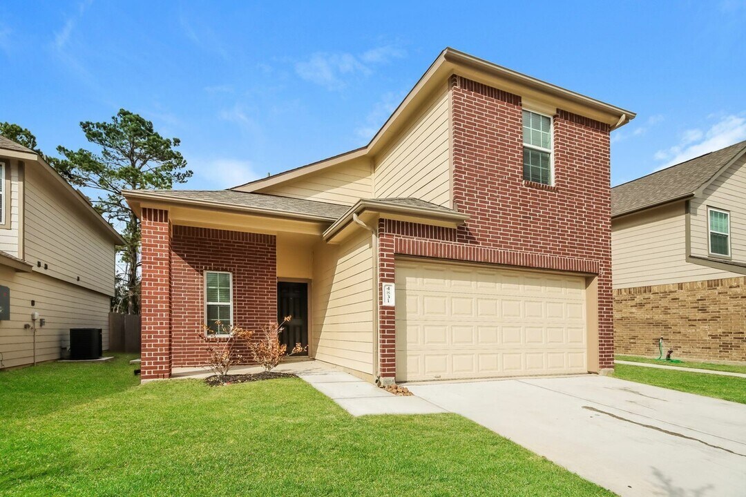 4831 Giant Sequoia Way in Spring, TX - Foto de edificio