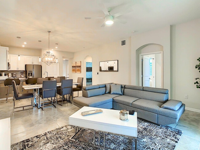 1520 Oasis Club Blvd in Four Corners, FL - Building Photo - Building Photo