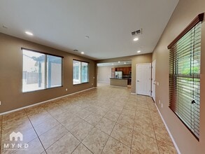 10991 E Midnight Moon Ln in Tucson, AZ - Foto de edificio - Building Photo