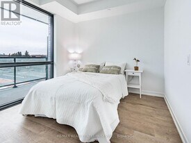 251 Masonry Wy in Mississauga, ON - Building Photo