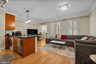 1121 24th St NW in Washington, DC - Building Photo