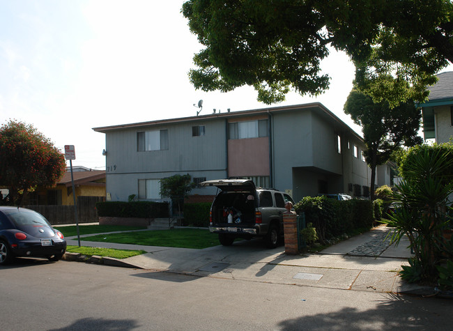 719 N Kingsley Dr in Los Angeles, CA - Foto de edificio - Building Photo