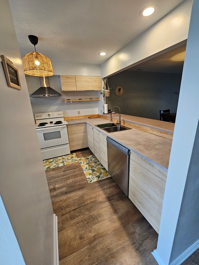 8 Franklin Square in Berlin, MD - Building Photo - Building Photo