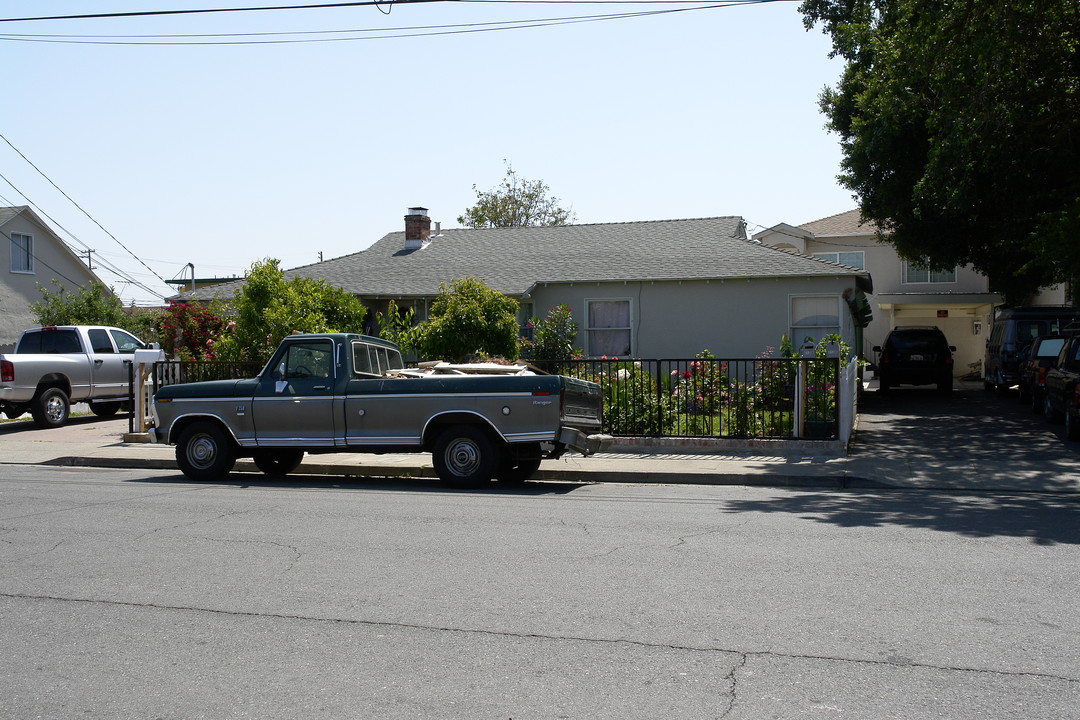 308 2nd Ave in Redwood City, CA - Building Photo