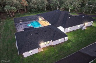 219 33rd Ave NW in Naples, FL - Building Photo - Building Photo