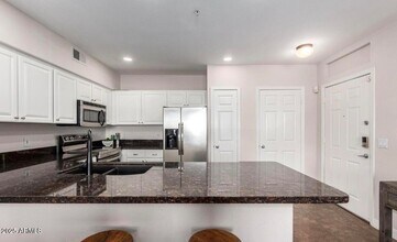 20100 N 78th Pl, Unit 2080 in Scottsdale, AZ - Building Photo - Building Photo