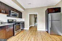 2414 Baker St photo'