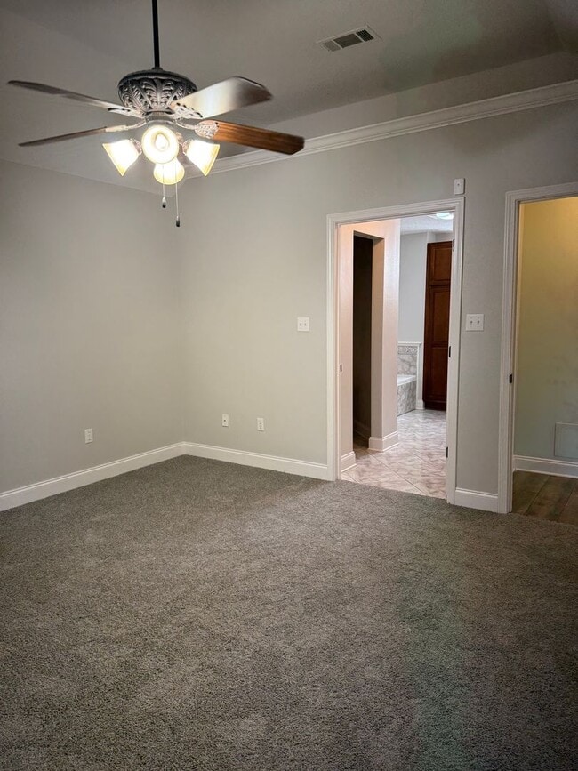 212 Spartan Loop in Slidell, LA - Building Photo - Building Photo